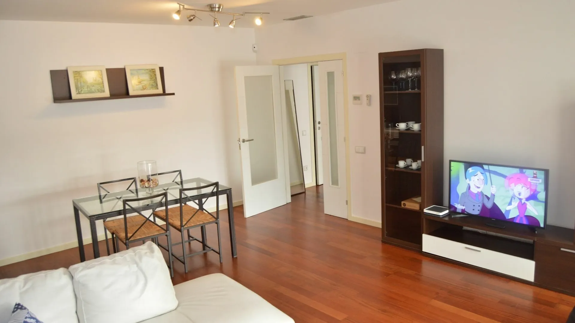 Tarragona Suites Vilches Apartment